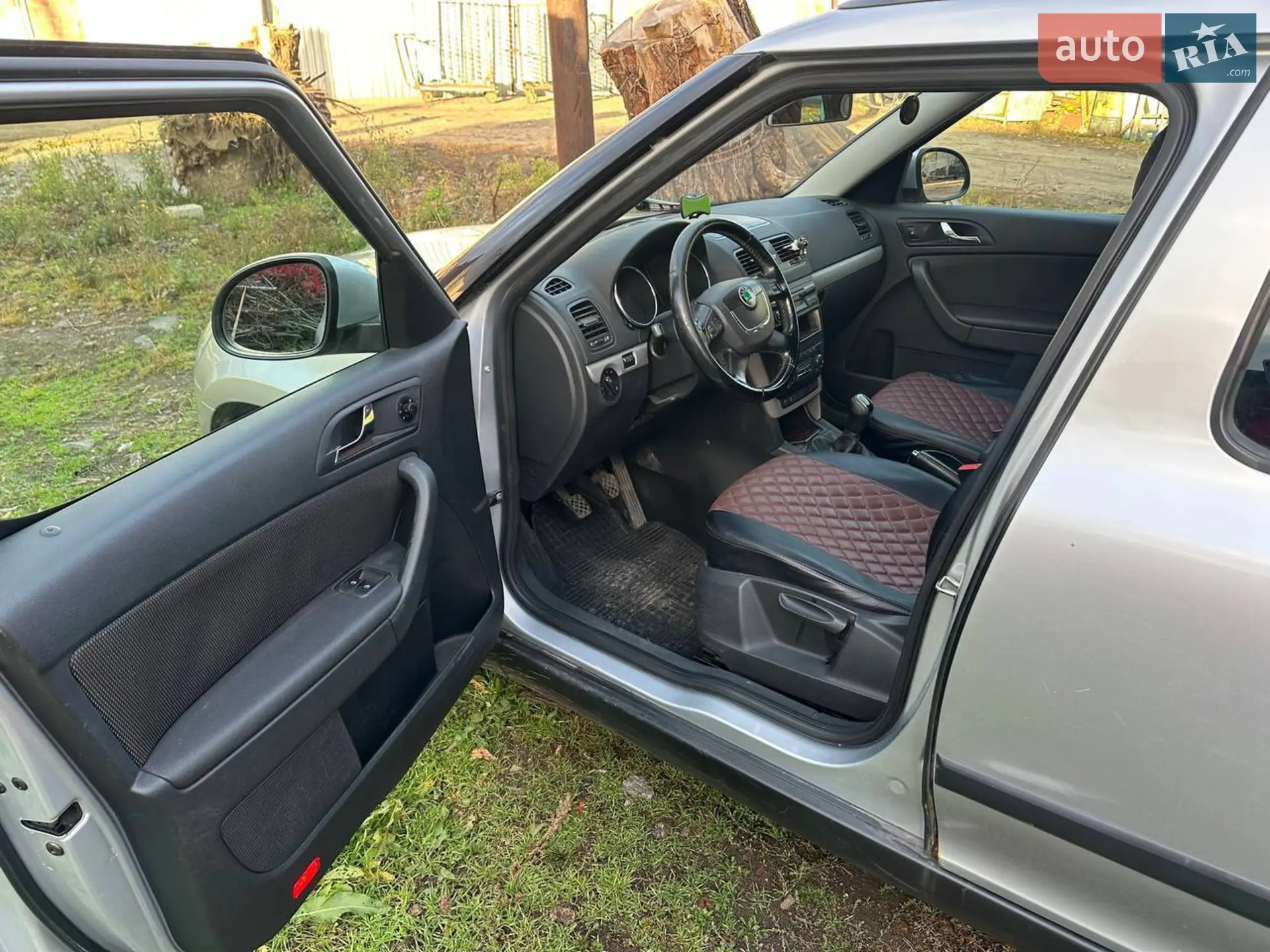 2011 Skoda Yeti - мініатюра 12