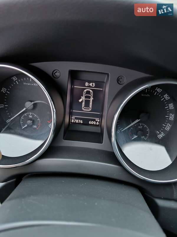 Внедорожник / Кроссовер Skoda Yeti 2012 в Звягеле фото 3 Внедорожник / Кроссовер Skoda Yeti 2012 в Звягеле