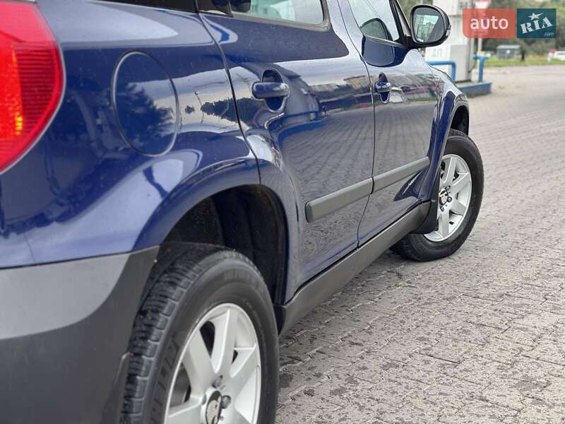 Внедорожник / Кроссовер Skoda Yeti 2010 в Гребенке