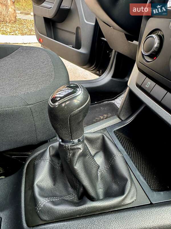 Внедорожник / Кроссовер Skoda Yeti 2014 в Киеве