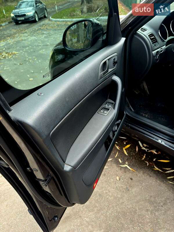 Внедорожник / Кроссовер Skoda Yeti 2014 в Киеве