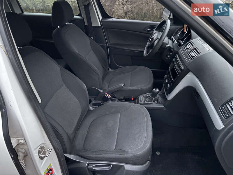 Внедорожник / Кроссовер Skoda Yeti 2013 в Иршаве