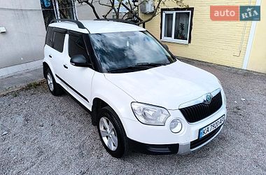 Позашляховик / Кросовер Skoda Yeti 2012 в Києві