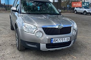 Внедорожник / Кроссовер Skoda Yeti 2010 в Малине