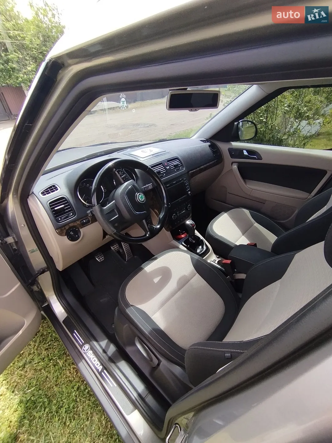 2010 Skoda Yeti - мініатюра 7