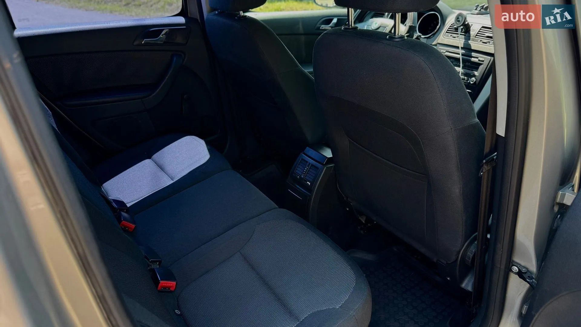 2012 Skoda Yeti - мініатюра 24