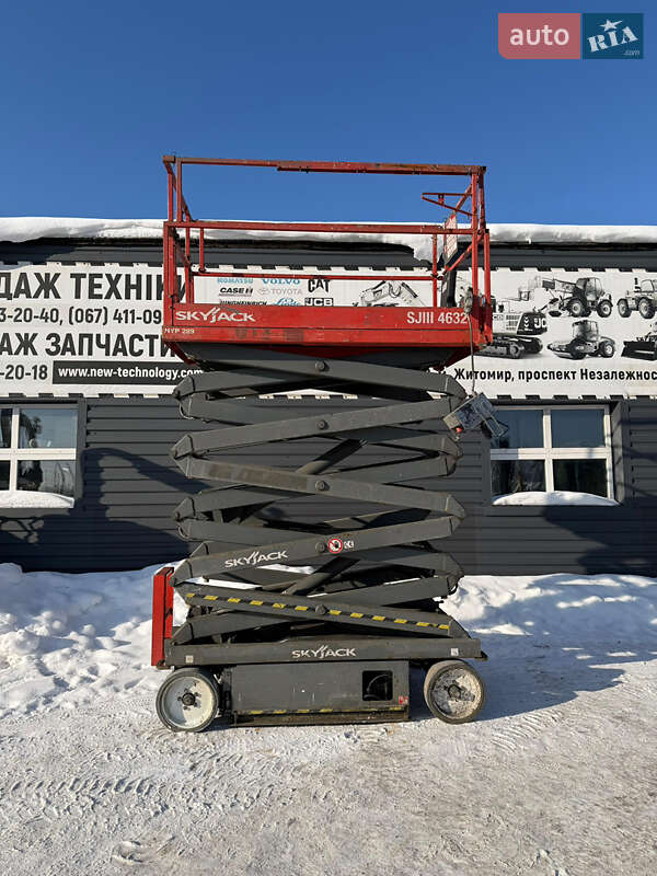 Ножничный подъемник Skyjack SJ 2015 в Житомире
