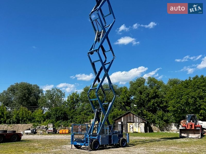 Ножничный подъемник Skyjack SJ 2007 в Черновцах