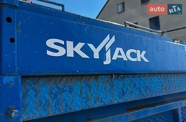 Ножничный подъемник Skyjack SJ 2007 в Черновцах