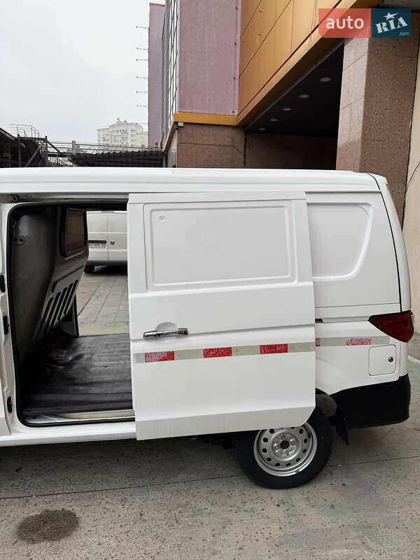 Вантажний фургон Skywell 007 2020 в Києві фото 20 Вантажний фургон Skywell 007 2020 в Києві