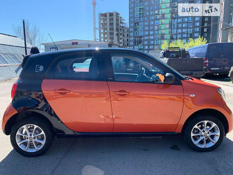 Хэтчбек Smart EQ Forfour 2018 в Киеве