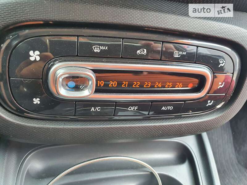 Хэтчбек Smart EQ Forfour 2019 в Киеве