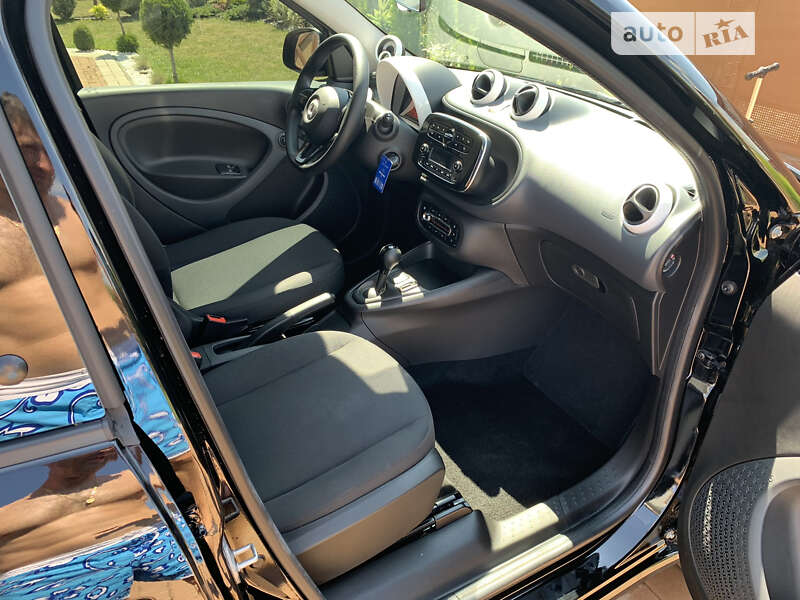 Хетчбек Smart EQ Forfour 2020 в Чернівцях