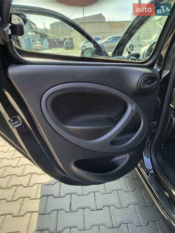 Хетчбек Smart EQ Forfour 2020 в Івано-Франківську фото 13 Хетчбек Smart EQ Forfour 2020 в Івано-Франківську