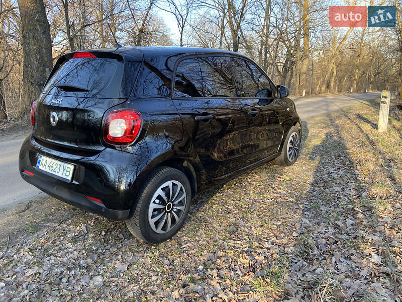 Хэтчбек Smart EQ Forfour 2020 в Киеве