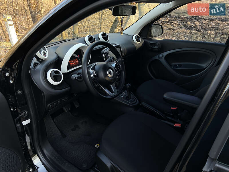 Хэтчбек Smart EQ Forfour 2020 в Киеве