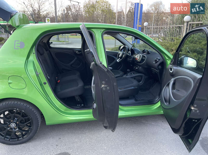 Хэтчбек Smart EQ Forfour 2017 в Харькове фото 10 Хэтчбек Smart EQ Forfour 2017 в Харькове