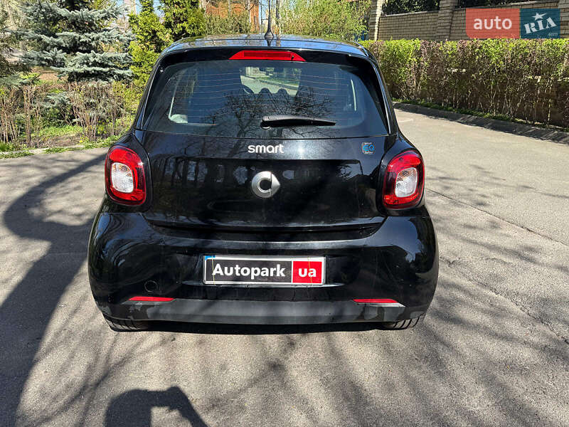 Хэтчбек Smart EQ Forfour 2021 в Киеве
