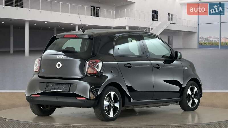 Хэтчбек Smart EQ Forfour 2021 в Киеве