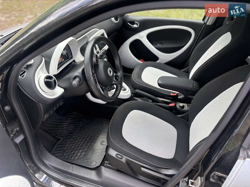 Хэтчбек Smart EQ Forfour 2020 в Киеве