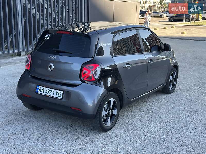 Хэтчбек Smart EQ Forfour 2020 в Киеве