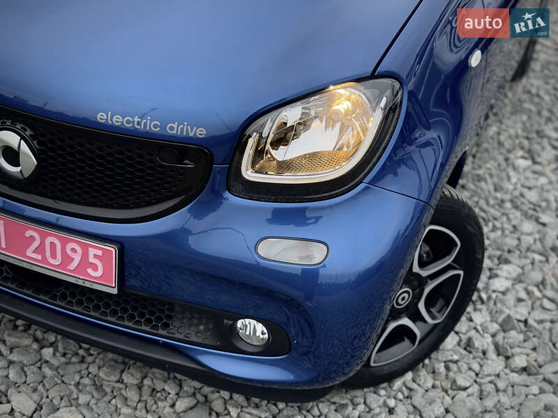 Хетчбек Smart EQ Forfour 2017 в Стрию