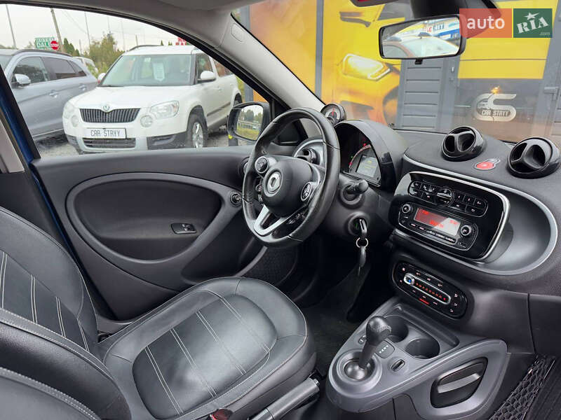 Хэтчбек Smart EQ Forfour 2017 в Стрые