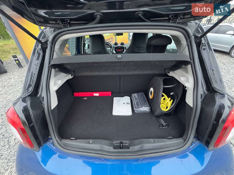 Хэтчбек Smart EQ Forfour 2017 в Стрые