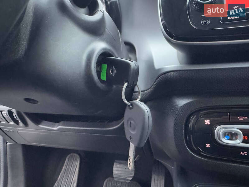 Хэтчбек Smart EQ Forfour 2017 в Стрые