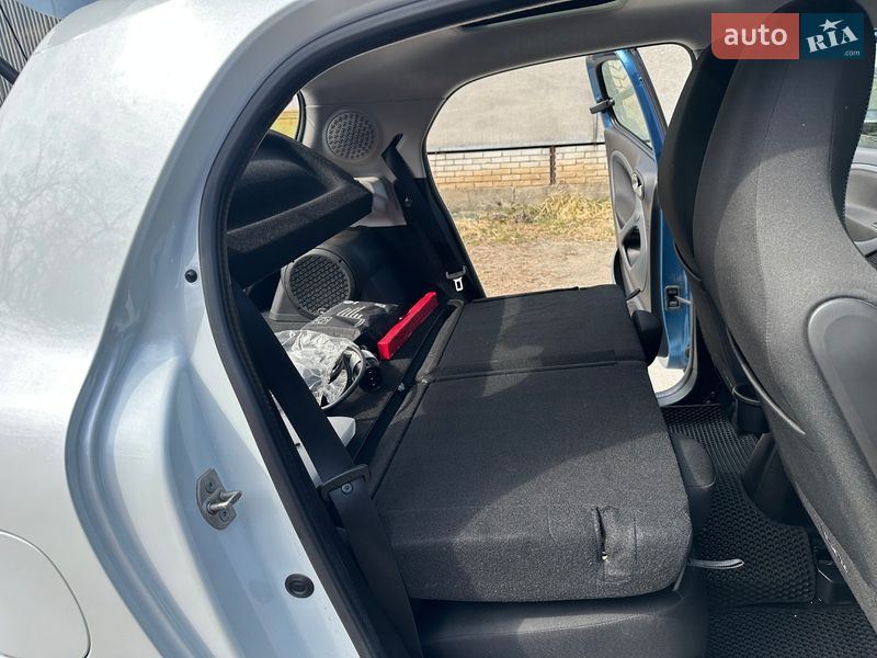 Хэтчбек Smart EQ Forfour 2021 в Киеве фото 34 Хэтчбек Smart EQ Forfour 2021 в Киеве