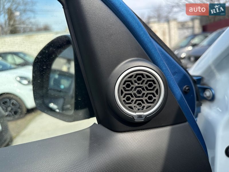 Хэтчбек Smart EQ Forfour 2021 в Киеве фото 37 Хэтчбек Smart EQ Forfour 2021 в Киеве
