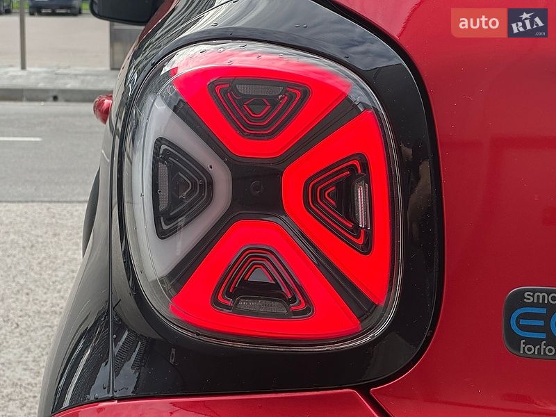 Хетчбек Smart EQ Forfour 2021 в Києві фото 9 Хетчбек Smart EQ Forfour 2021 в Києві