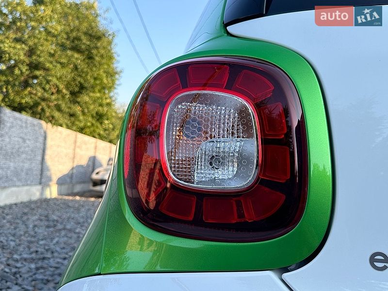 Хэтчбек Smart EQ Forfour 2017 в Ровно