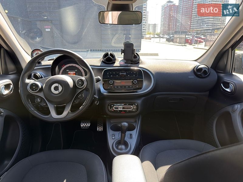 Хэтчбек Smart EQ Forfour 2019 в Киеве
