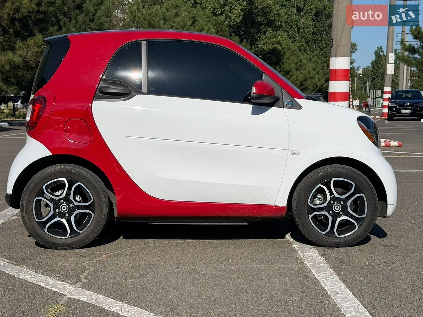2019 Smart Fortwo - мініатюра 8