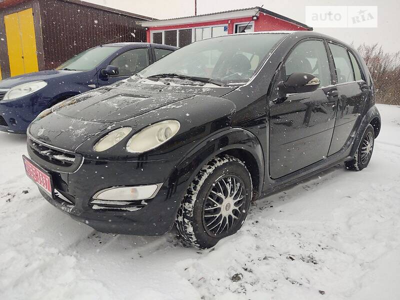 Хэтчбек Smart Forfour 2005 в Остроге