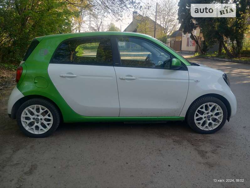 Хэтчбек Smart Forfour 2017 в Львове