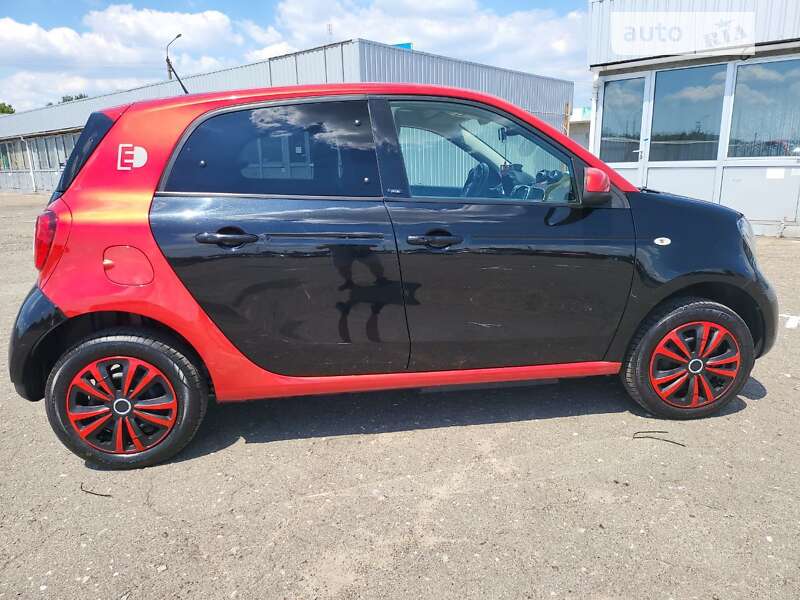 Хэтчбек Smart Forfour 2017 в Киеве