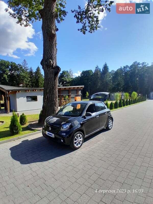 Хэтчбек Smart Forfour 2017 в Вараше