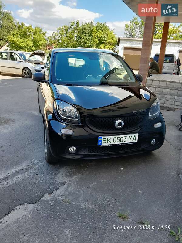 Хэтчбек Smart Forfour 2017 в Вараше