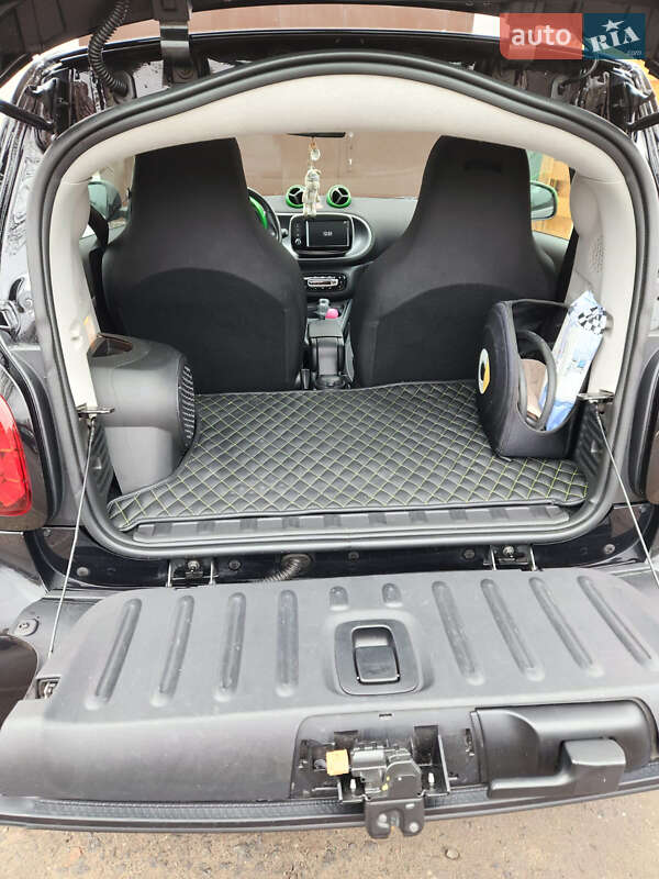 Купе Smart Fortwo 2017 в Доманевке