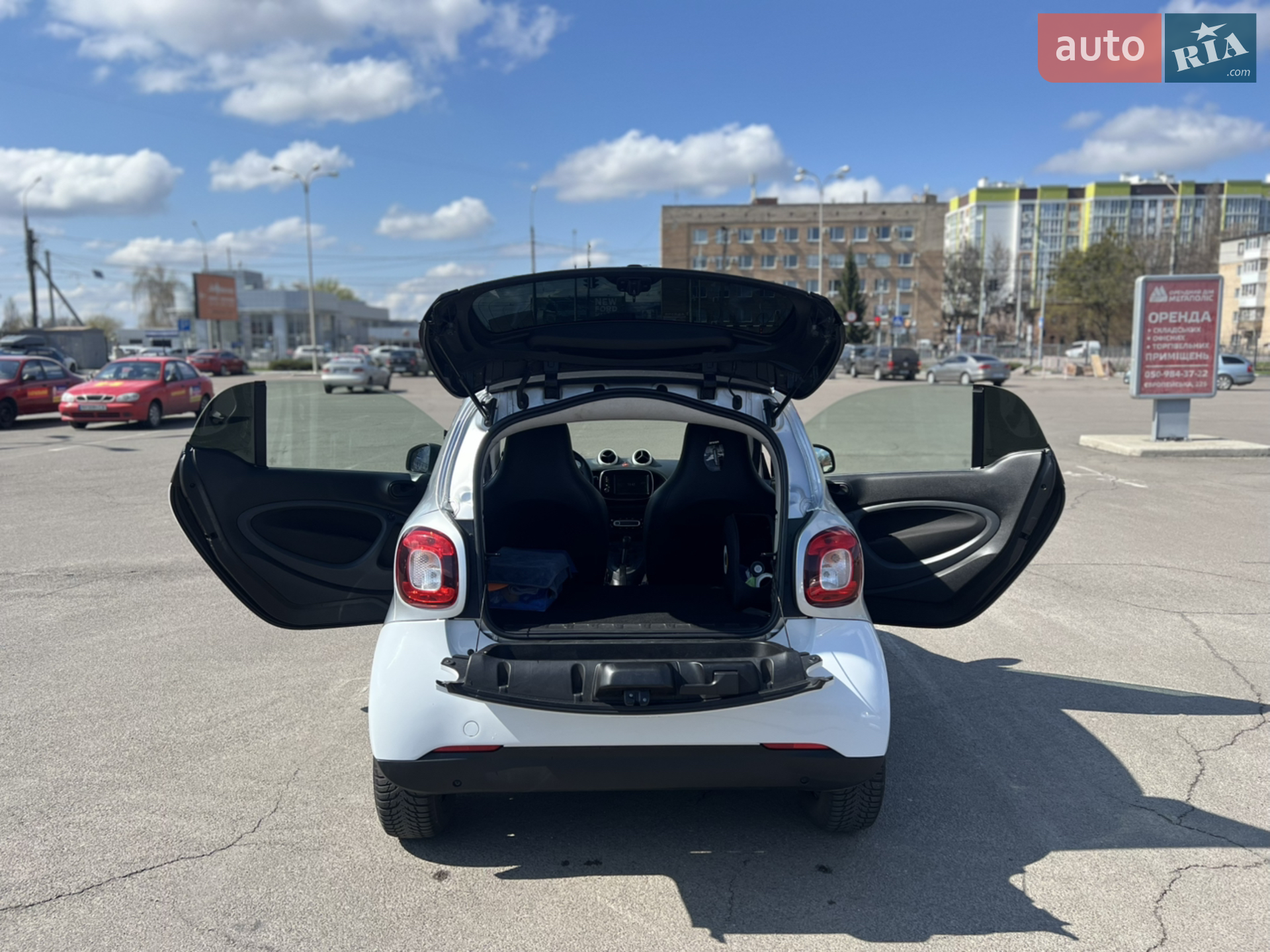 2018 Smart Fortwo - мініатюра 13