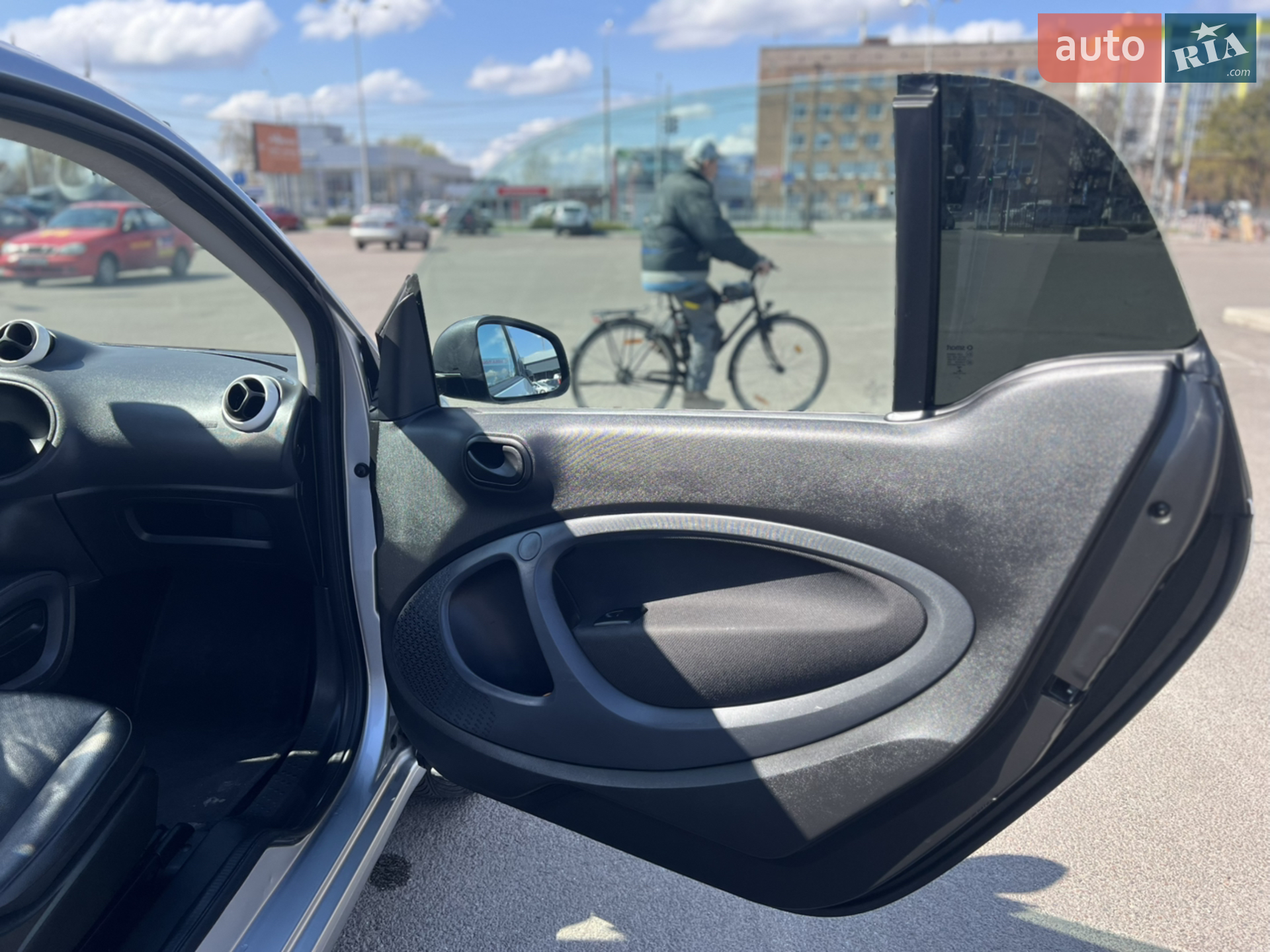 2018 Smart Fortwo - мініатюра 18
