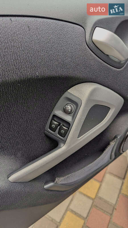 Купе Smart Fortwo 2013 в Березному