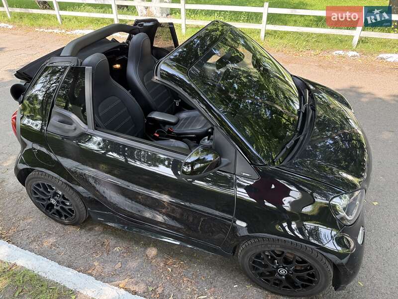 Кабриолет Smart Fortwo 2017 в 