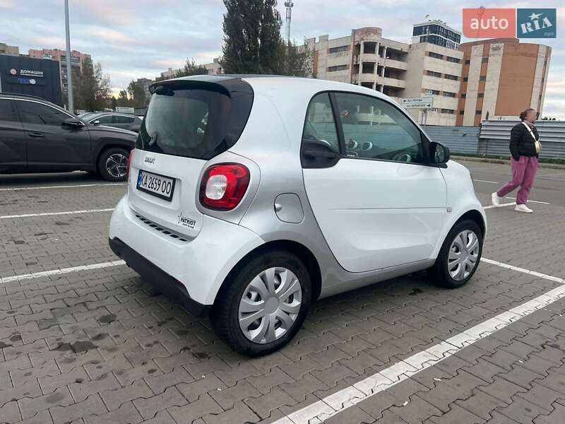 Купе Smart Fortwo 2016 в Киеве