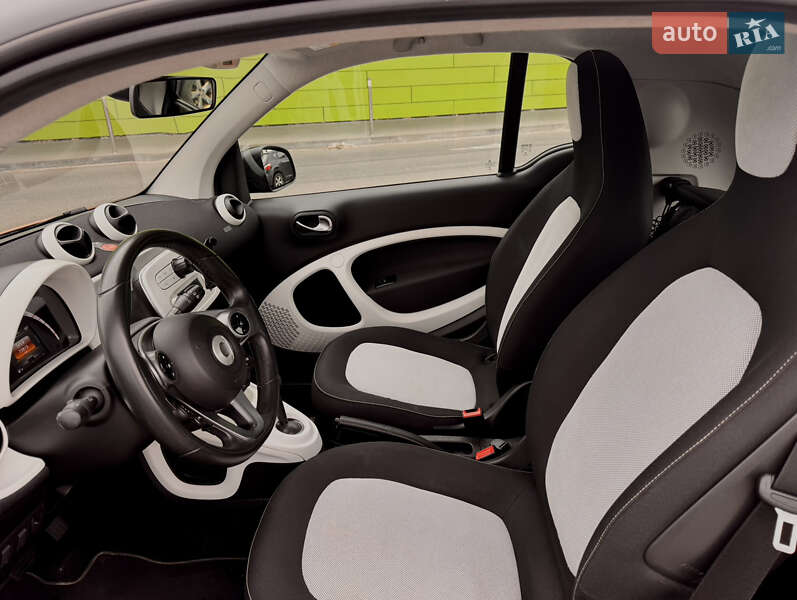 Купе Smart Fortwo 2015 в Киеве фото 11 Купе Smart Fortwo 2015 в Киеве