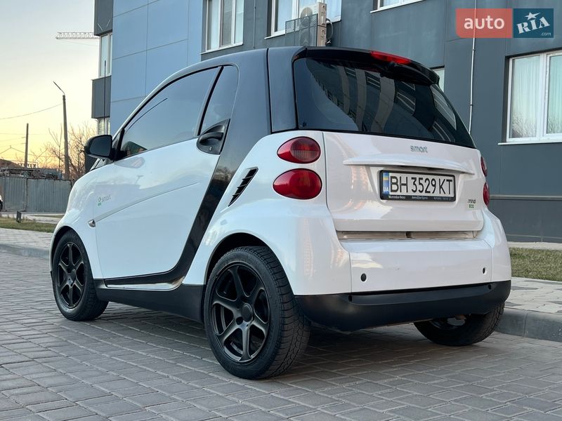 Купе Smart Fortwo 2010 в Черноморске