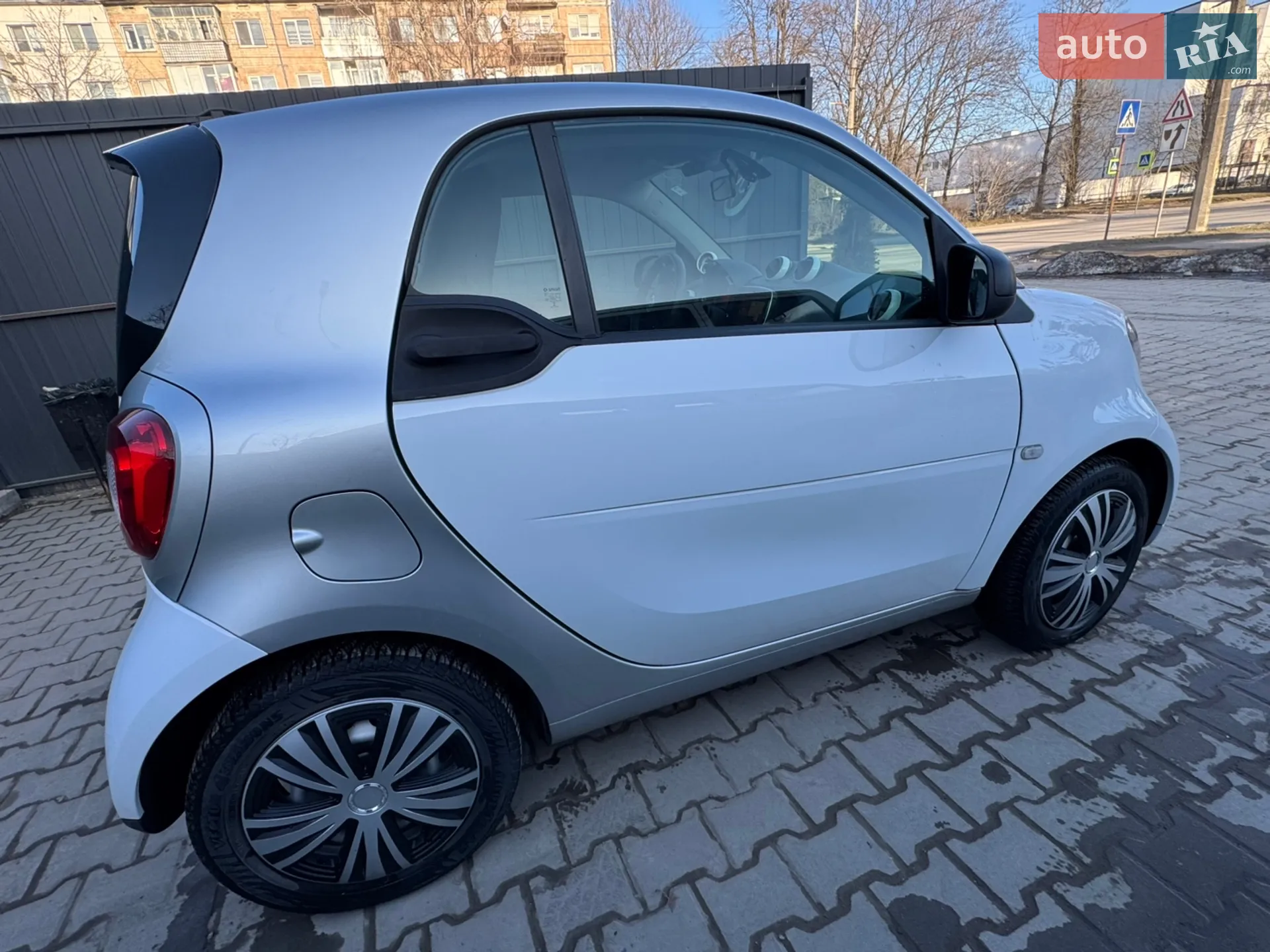 2018 Smart Fortwo - мініатюра 23