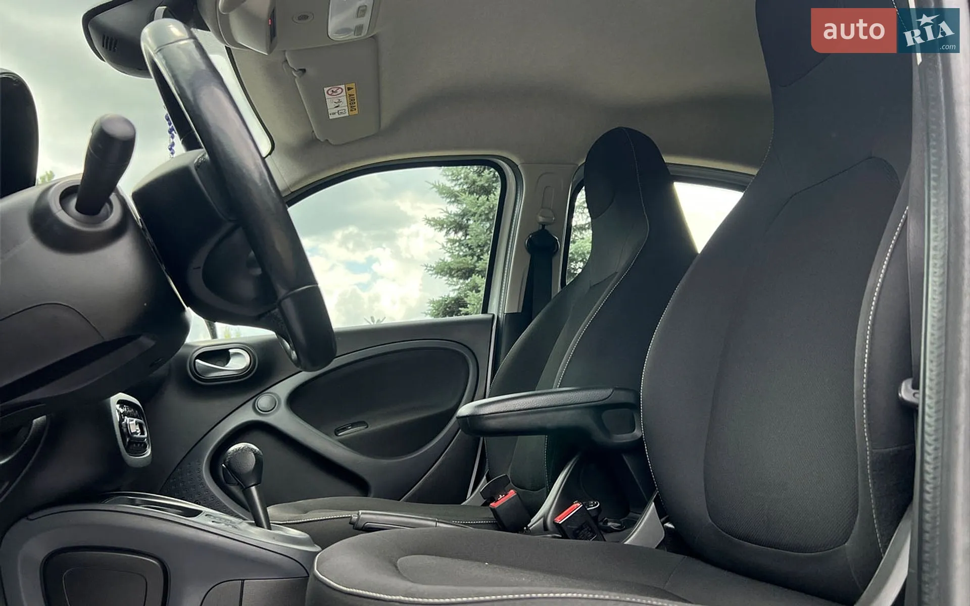2017 Smart Fortwo - мініатюра 9